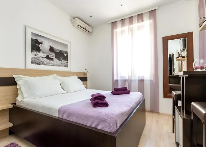 Aspalathos Bed & Breakfast 3*