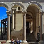 Aspalathos Panzió 3*