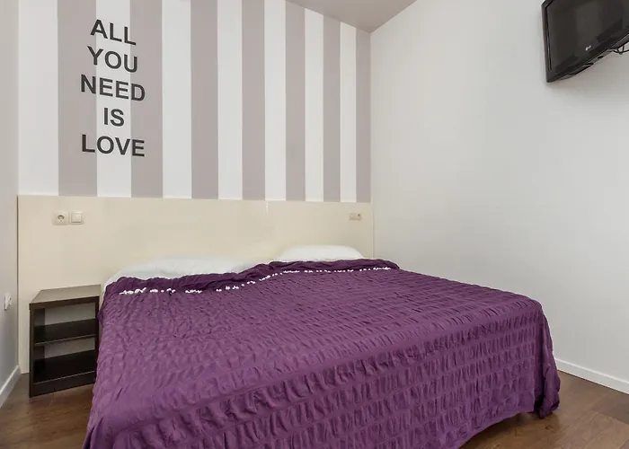 住宿加早餐酒店 阿斯帕拉陶斯公寓酒店